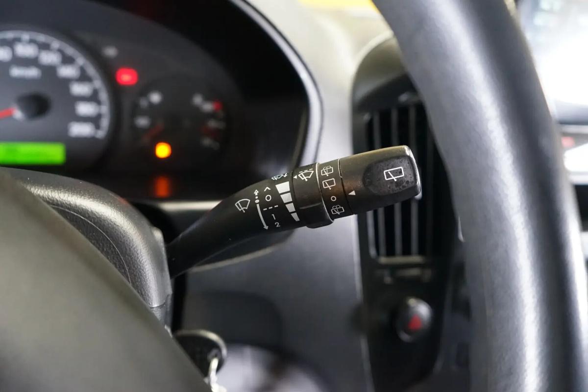 hyundai-h-1-2010-diesel-2497cc