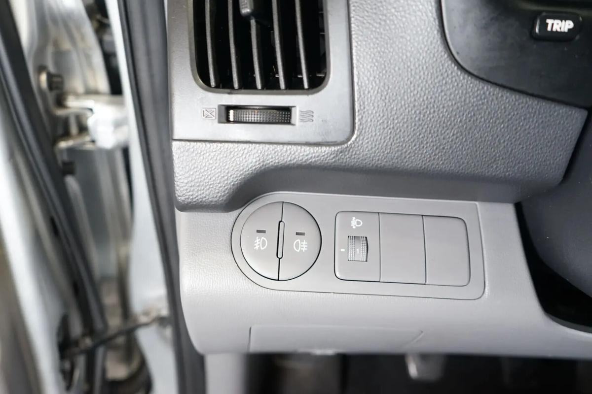 hyundai-h-1-2010-diesel-2497cc