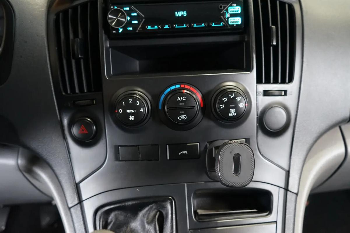 hyundai-h-1-2010-diesel-2497cc