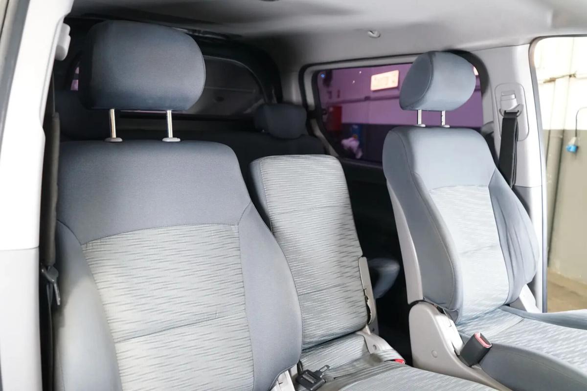 hyundai-h-1-2010-diesel-2497cc