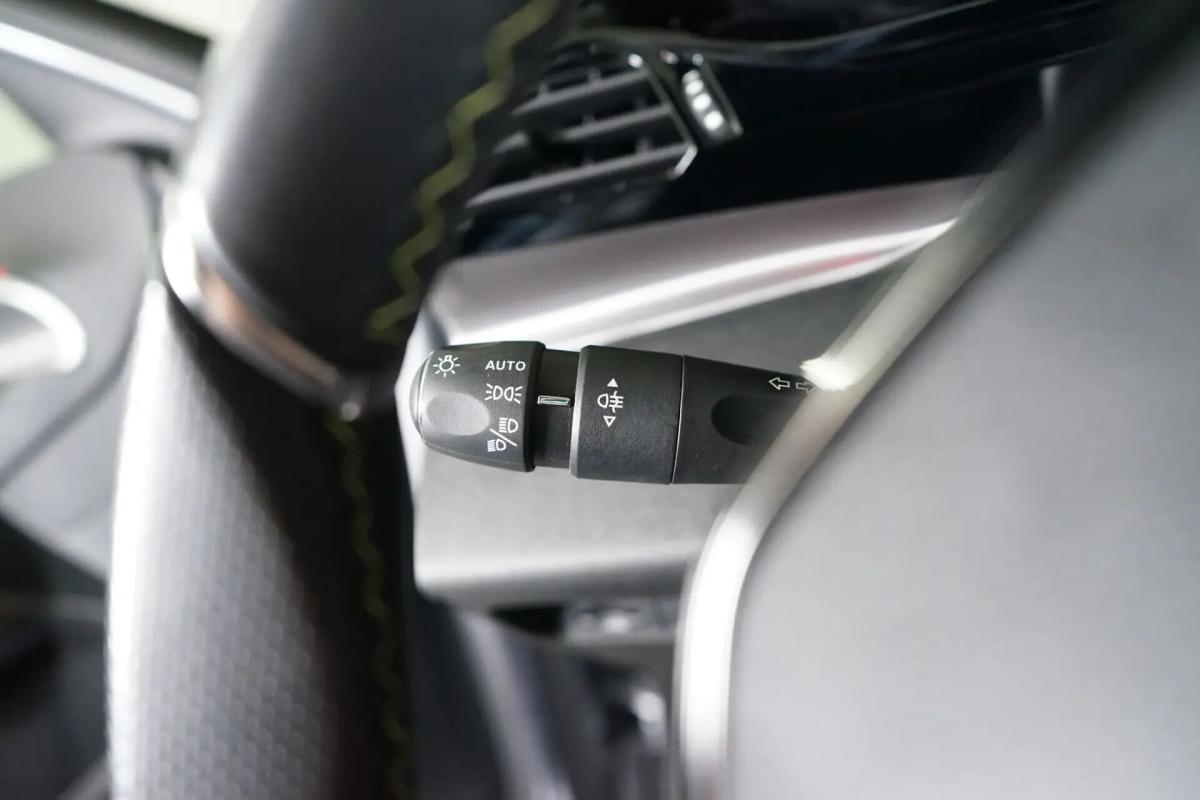 peugeot-308-2022-gasolina-1199cc