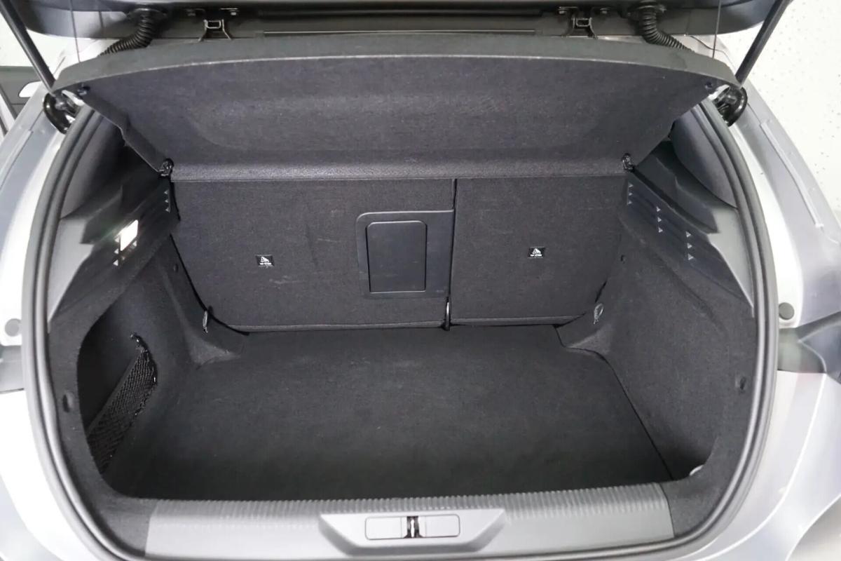 peugeot-308-2022-gasolina-1199cc