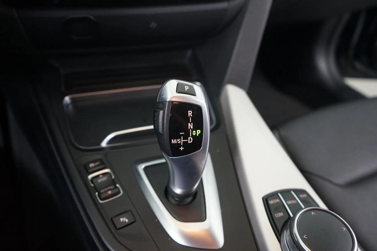 bmw-serie-3-318d-2017-diesel-1995cc
