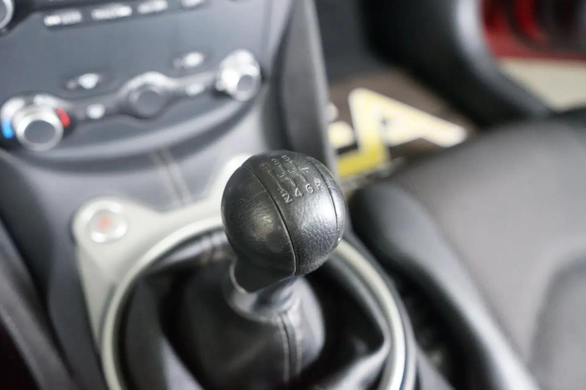 nissan-370z-2015-gasolina-3696cc