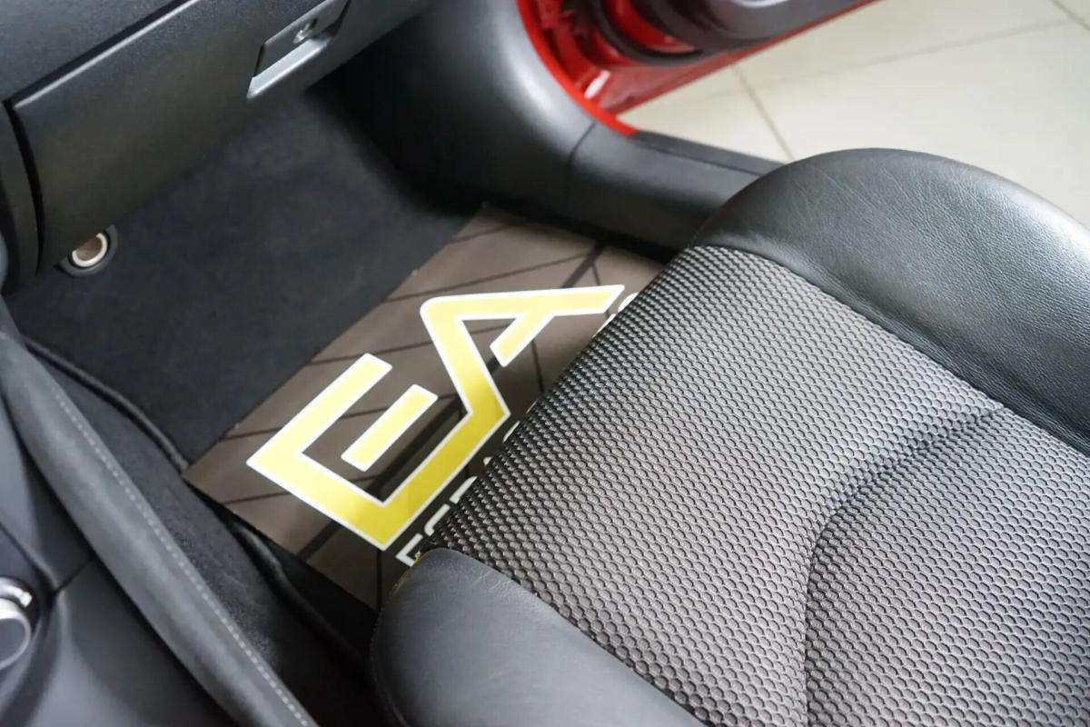 nissan-370z-2015-gasolina-3696cc