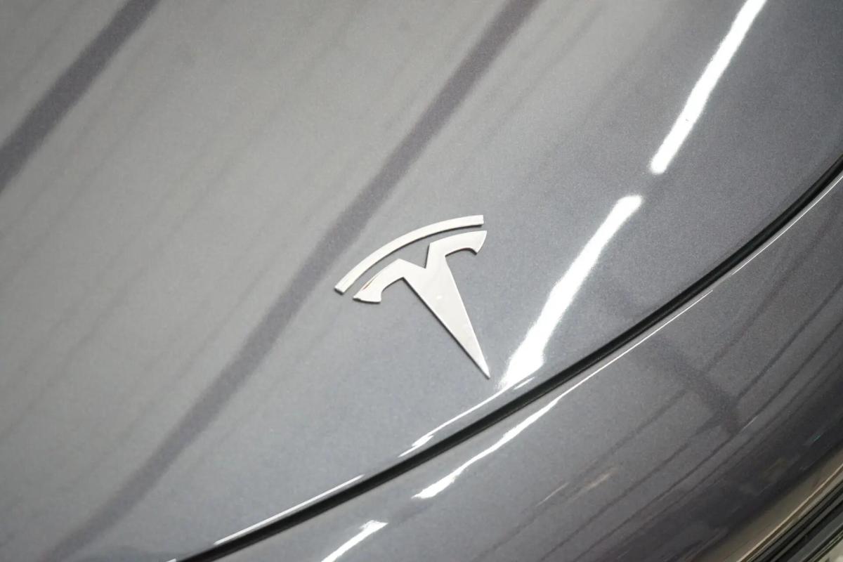 tesla-model-3-2019-eletrico-0cc