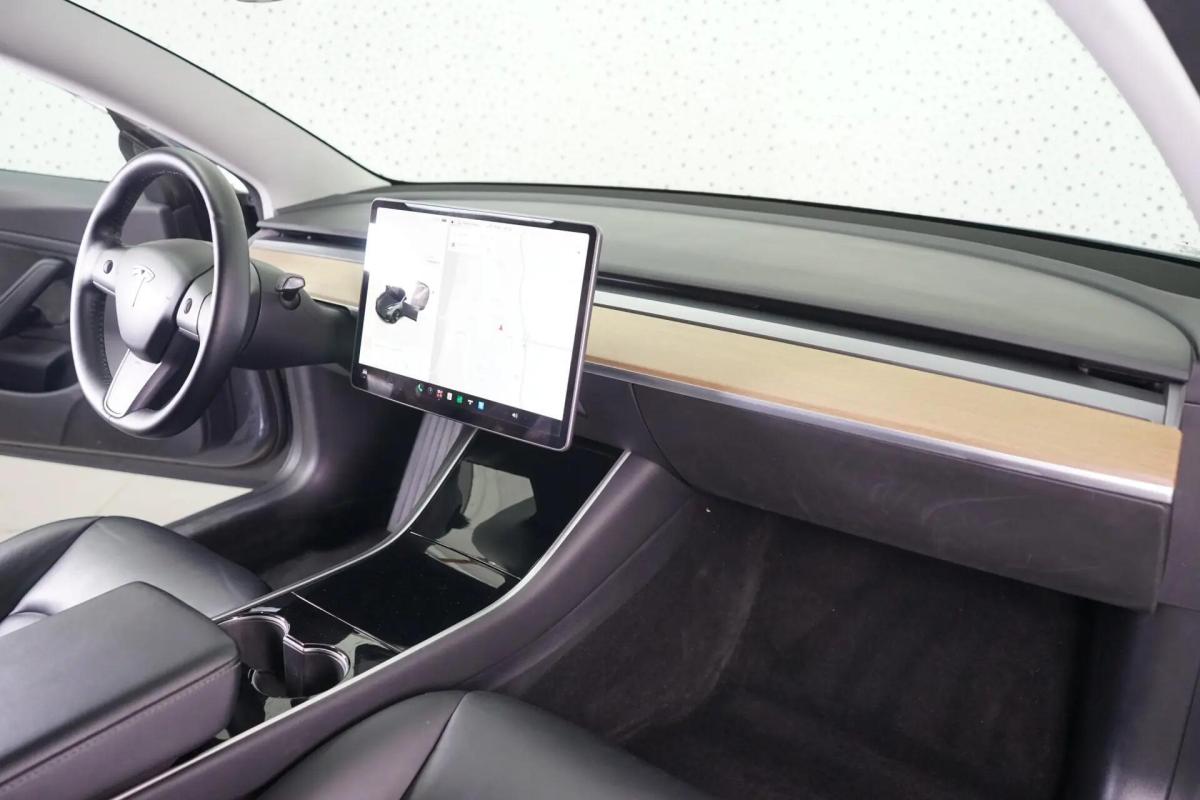 tesla-model-3-2019-eletrico-0cc