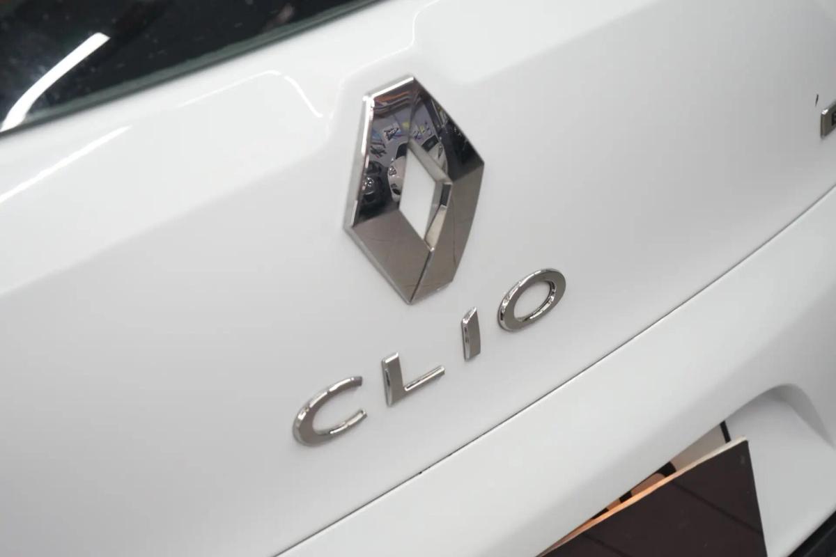 renault-clio-sport-tourer-2022-diesel-1461cc