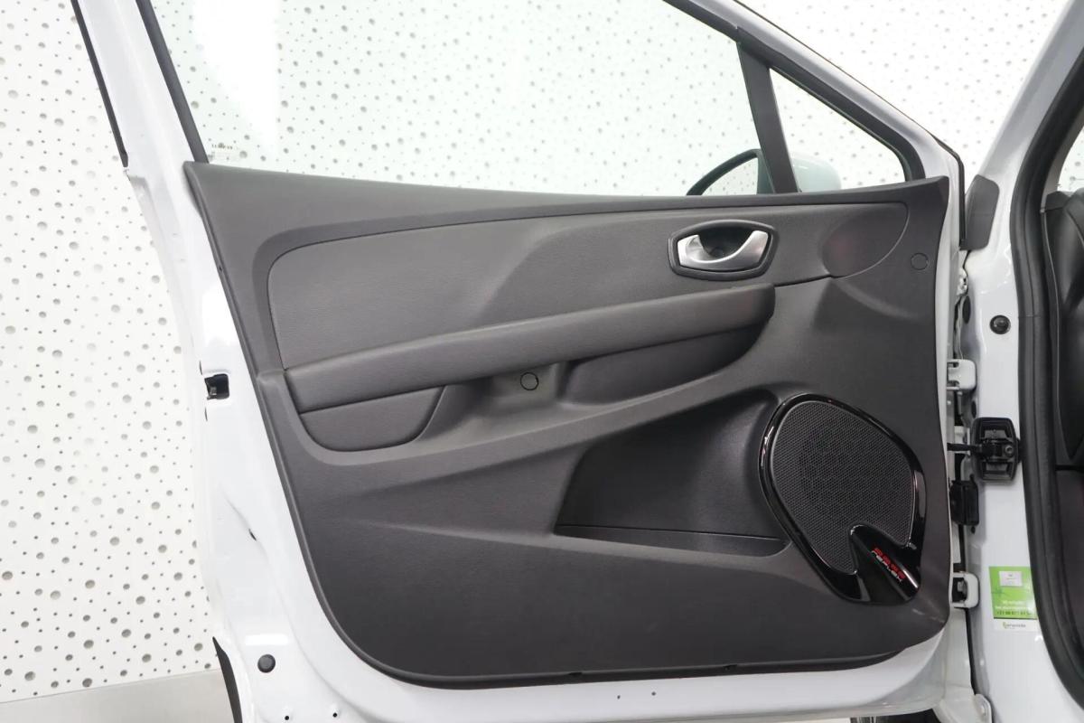 renault-clio-sport-tourer-2022-diesel-1461cc