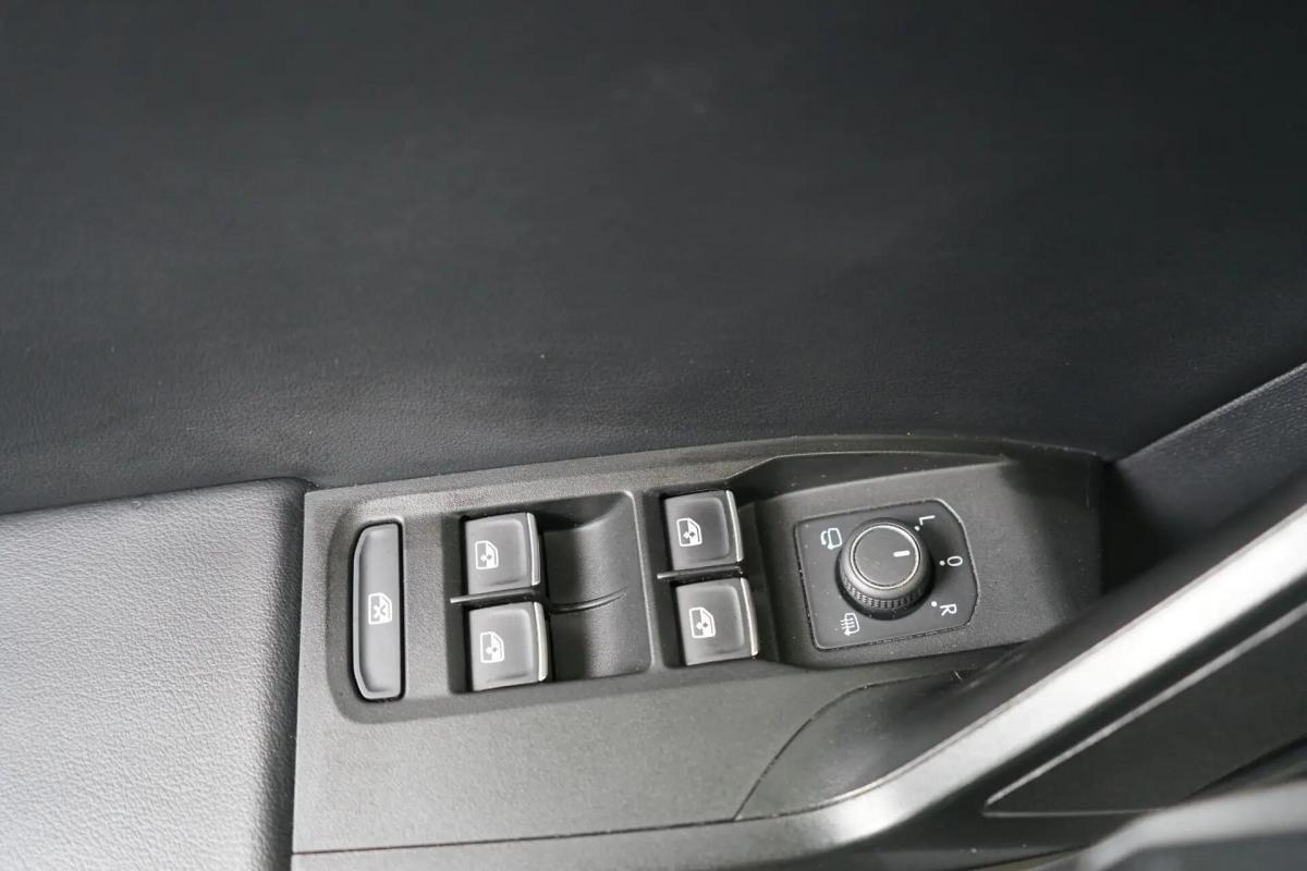 seat-leon-st-2022-gasolina-999cc