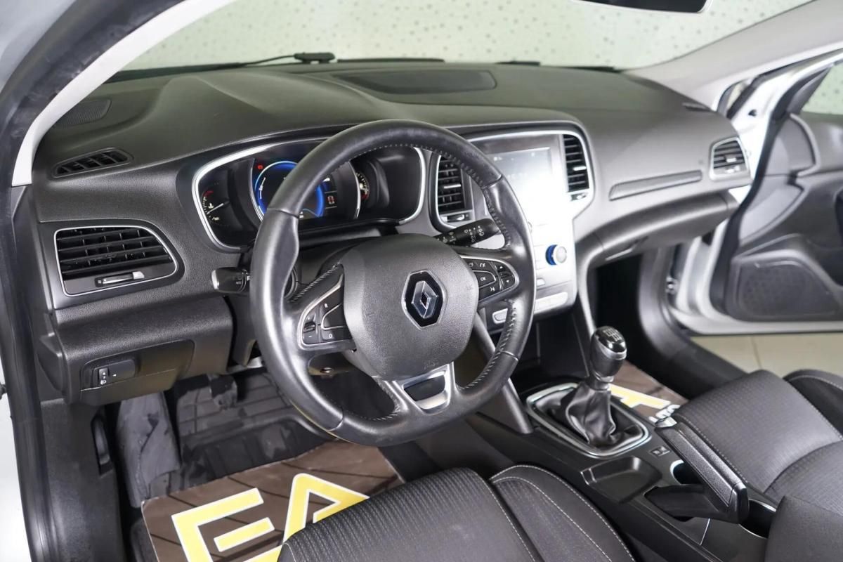 renault-megane-sport-tourer-2017-diesel-1461cc
