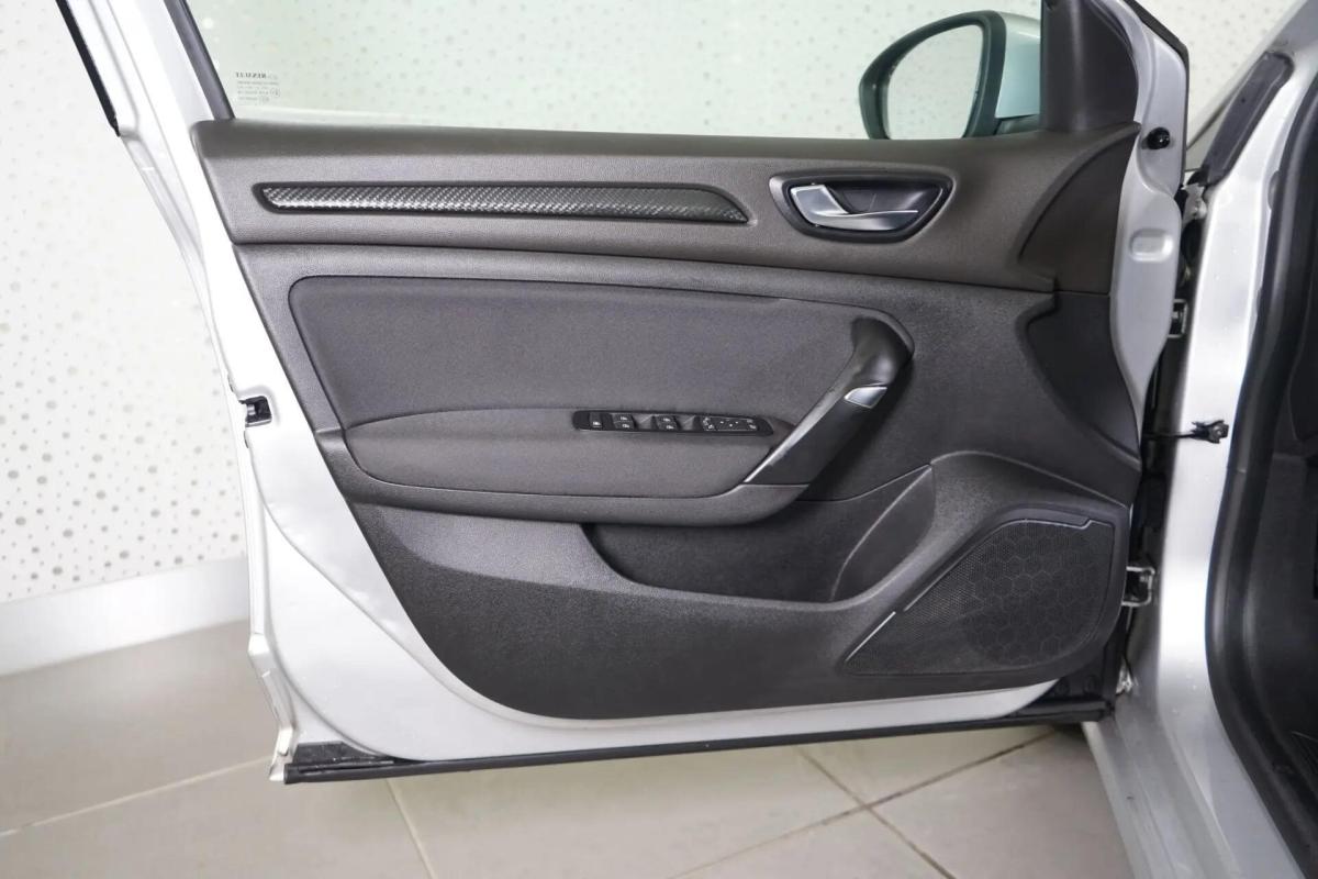 renault-megane-sport-tourer-2017-diesel-1461cc