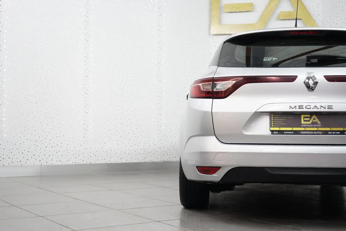 renault-megane-sport-tourer-2017-diesel-1461cc