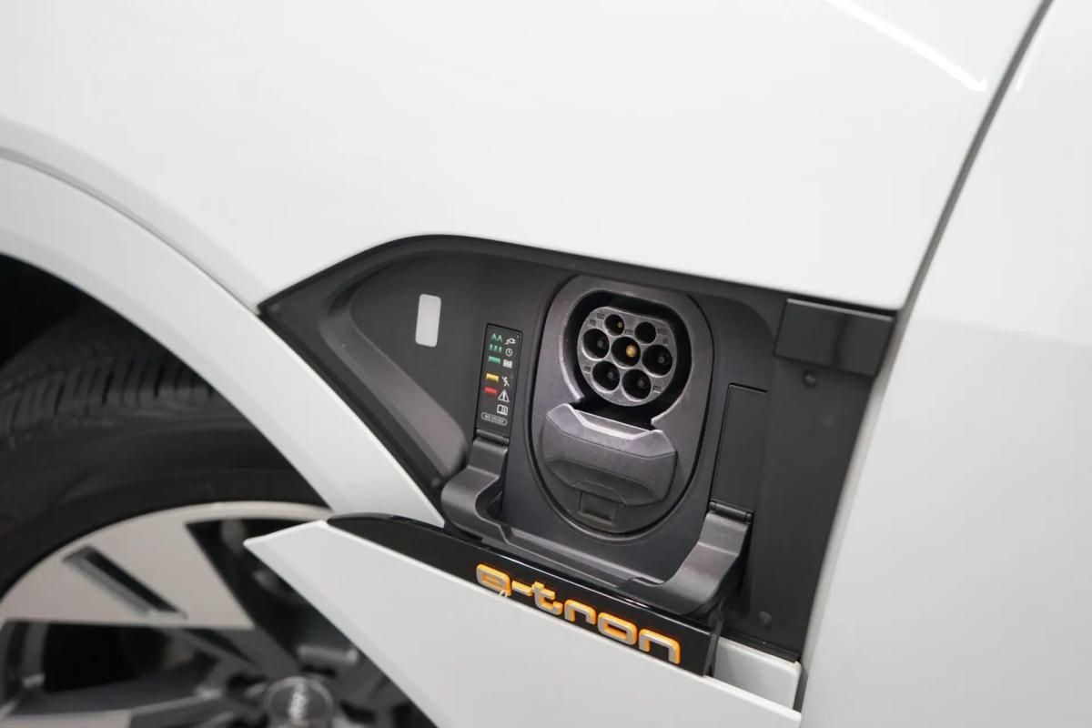 audi-e-tron-2019-eletrico-0cc