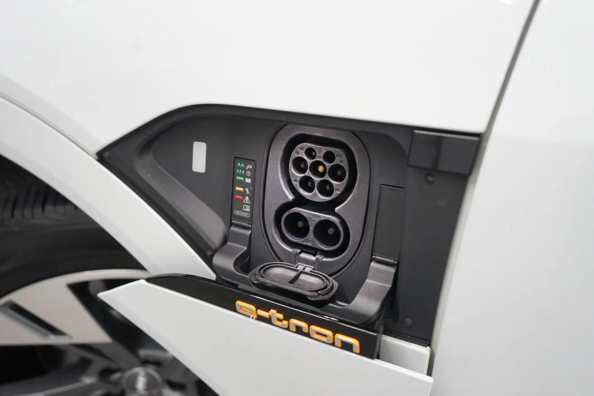 audi-e-tron-2019-eletrico-0cc