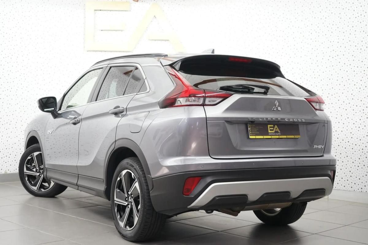 mitsubishi-eclipse-cross-2022-hibrido-a-gasolina-2360cc