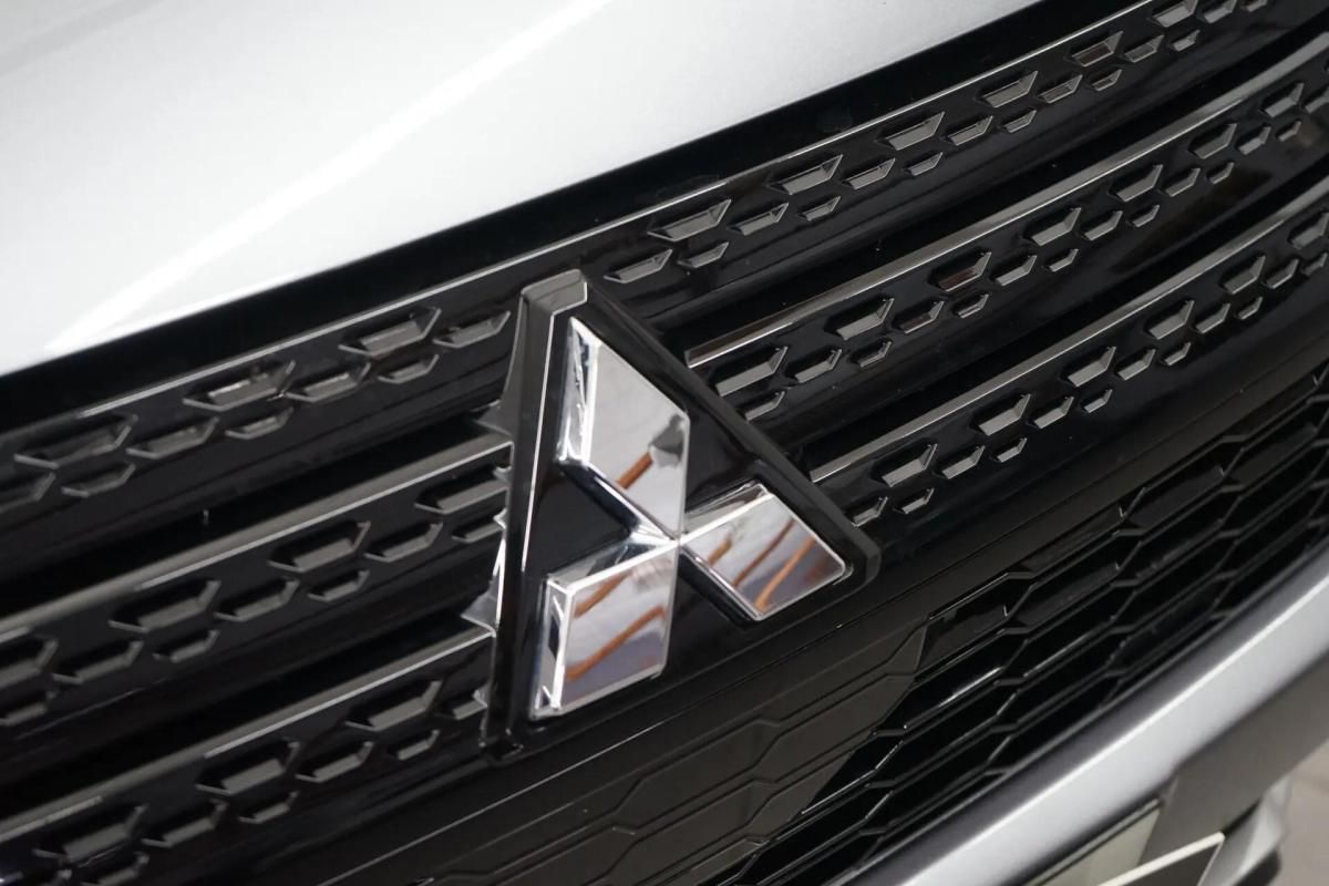 mitsubishi-eclipse-cross-2022-hibrido-a-gasolina-2360cc