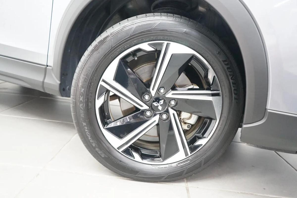 mitsubishi-eclipse-cross-2022-hibrido-a-gasolina-2360cc