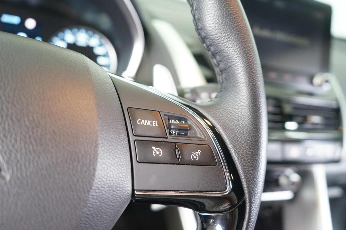 mitsubishi-eclipse-cross-2022-hibrido-a-gasolina-2360cc