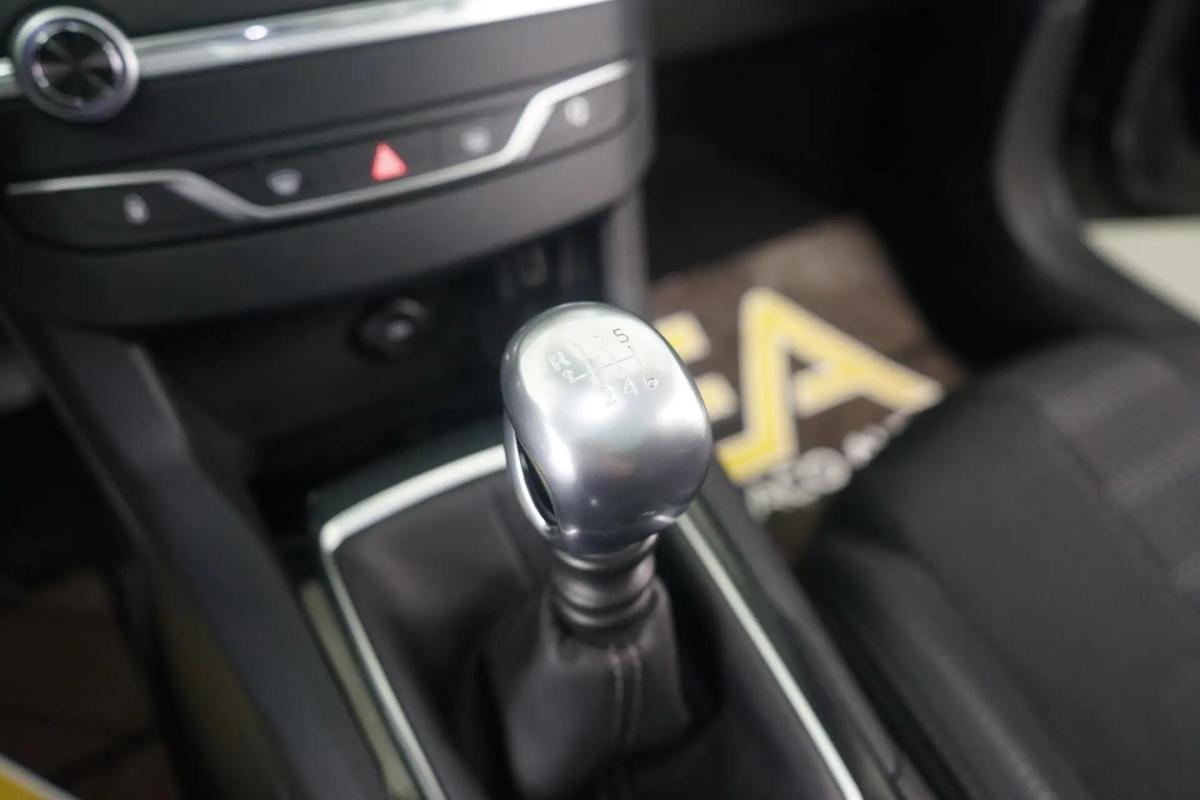 peugeot-308-sw-2019-gasolina-1199cc
