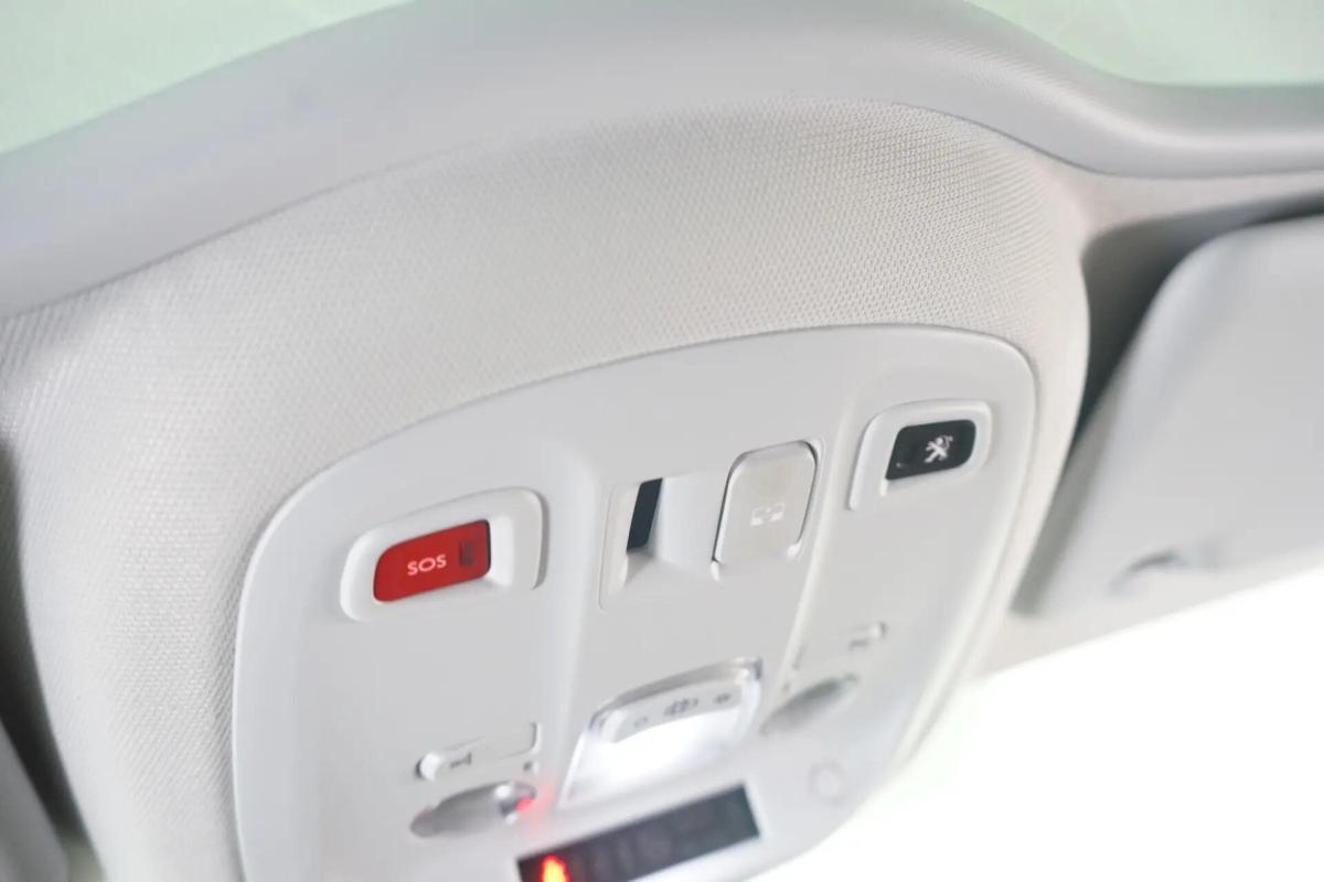 peugeot-308-sw-2019-gasolina-1199cc