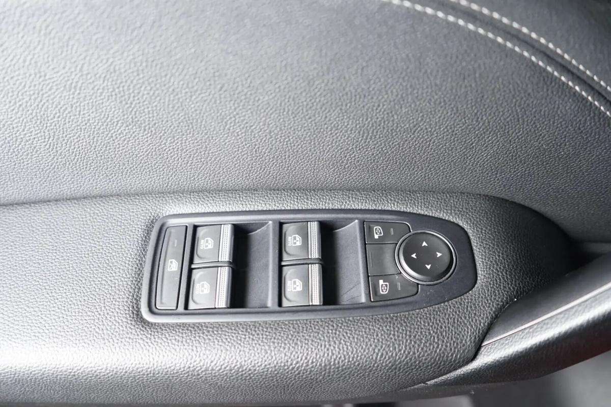 renault-captur-2023-gasolina-999cc
