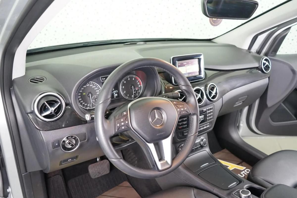 mercedes-benz-classe-b-b-180-2013-gasolina-1595cc
