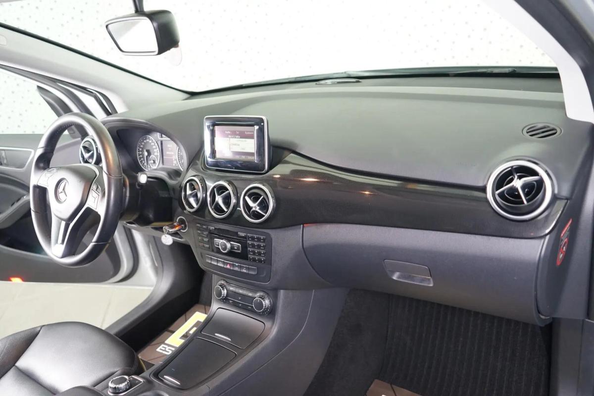 mercedes-benz-classe-b-b-180-2013-gasolina-1595cc