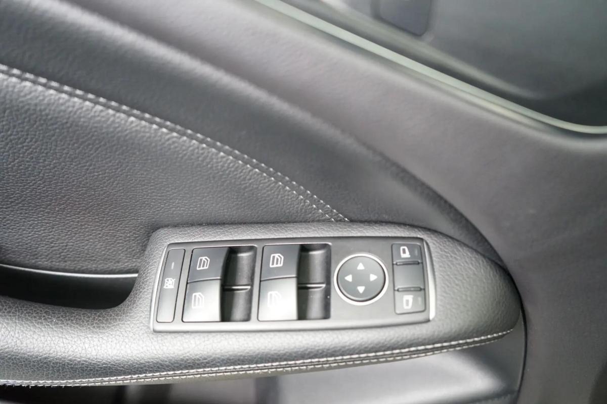 mercedes-benz-classe-b-b-180-2013-gasolina-1595cc