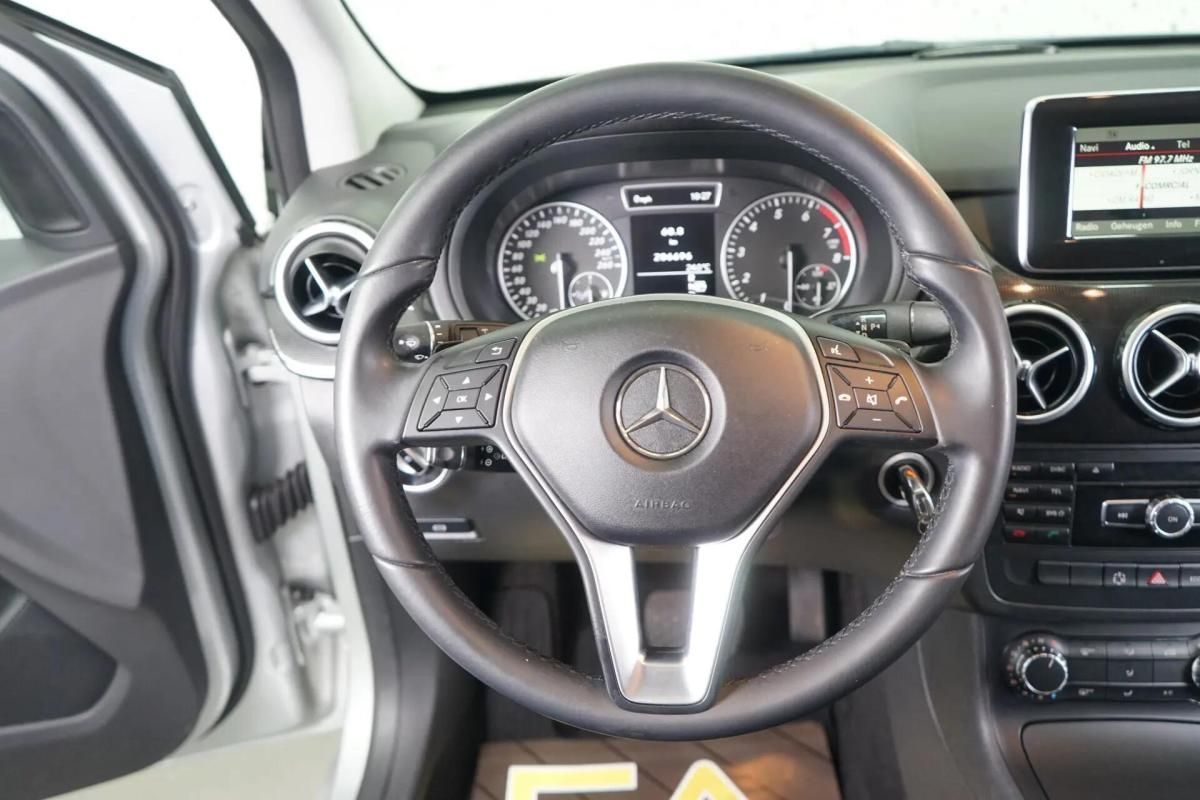 mercedes-benz-classe-b-b-180-2013-gasolina-1595cc