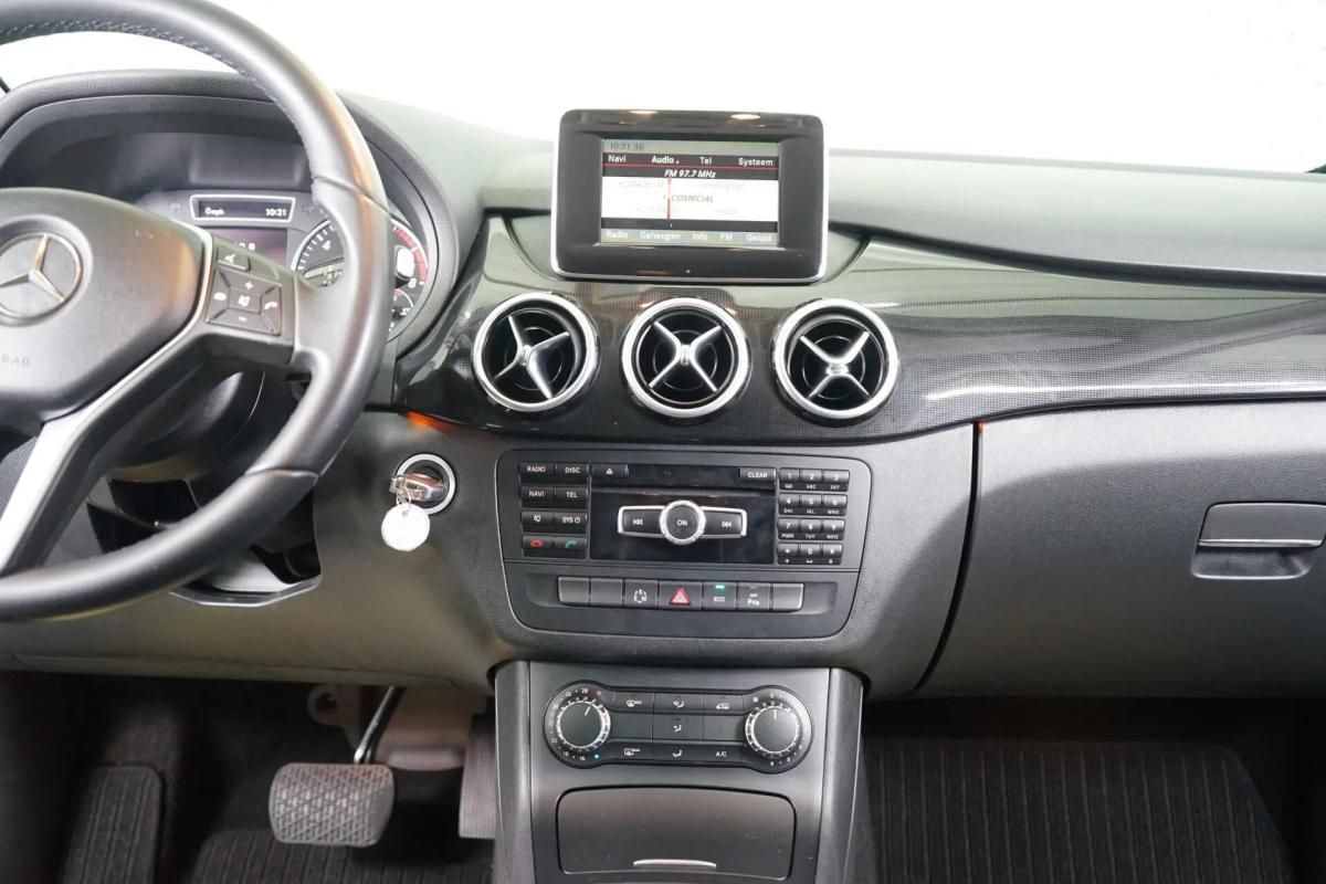 mercedes-benz-classe-b-b-180-2013-gasolina-1595cc
