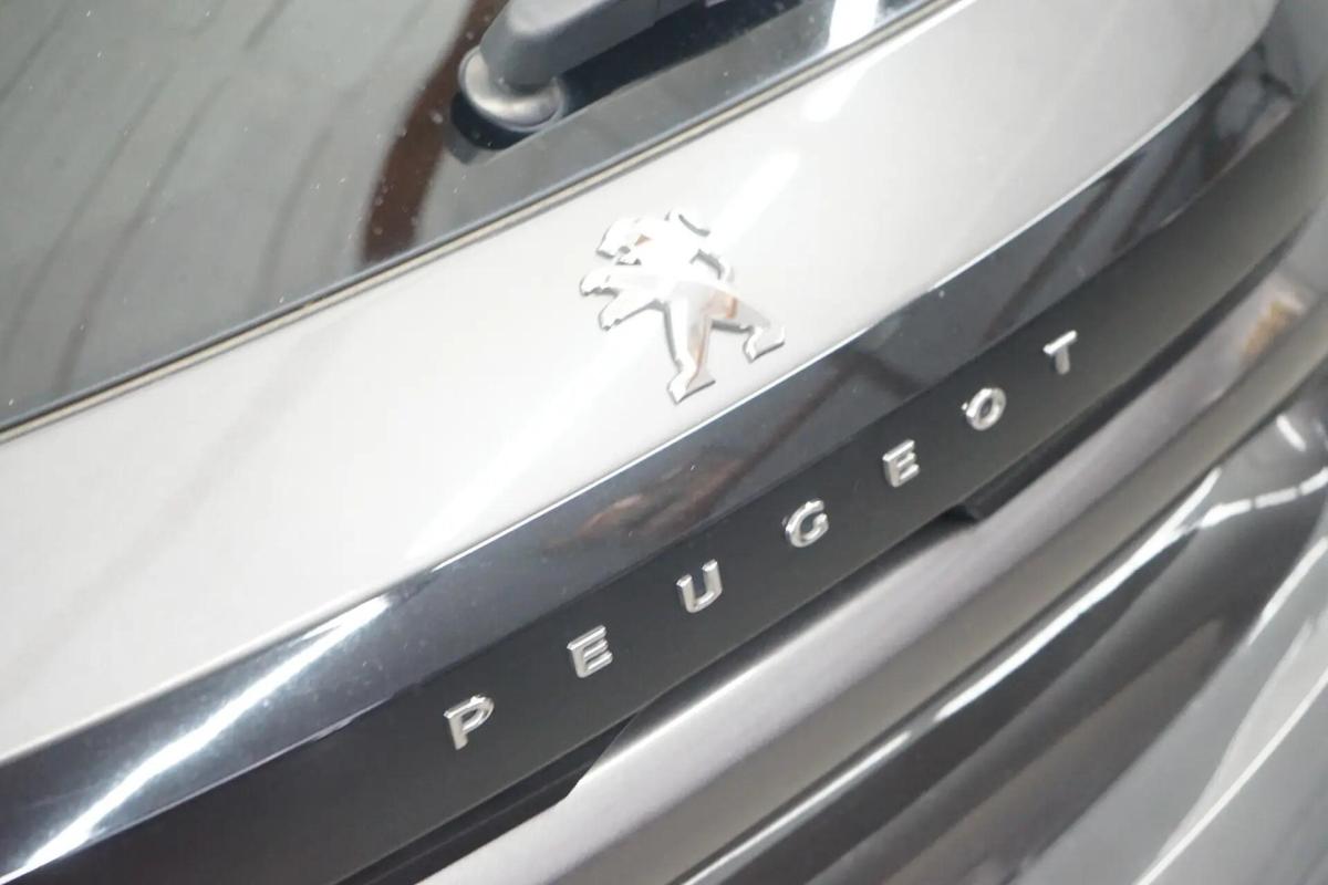 peugeot-208-2021-gasolina-1199cc