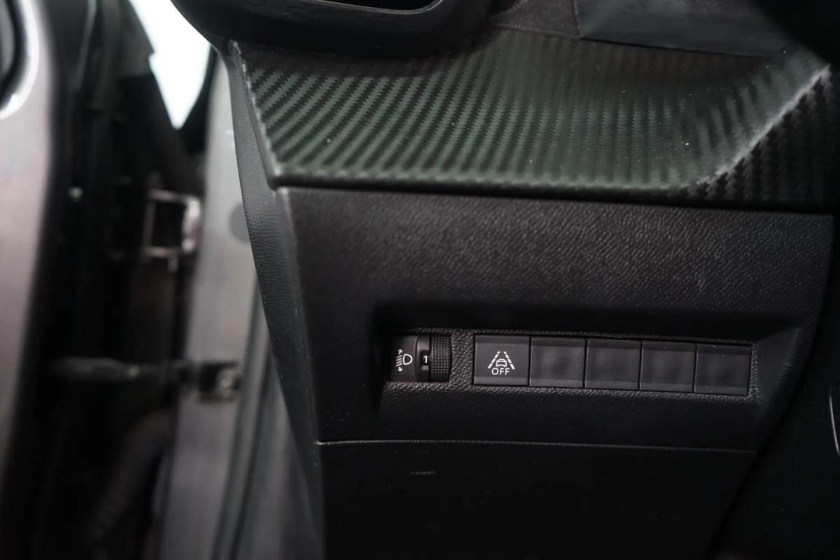 peugeot-208-2021-gasolina-1199cc