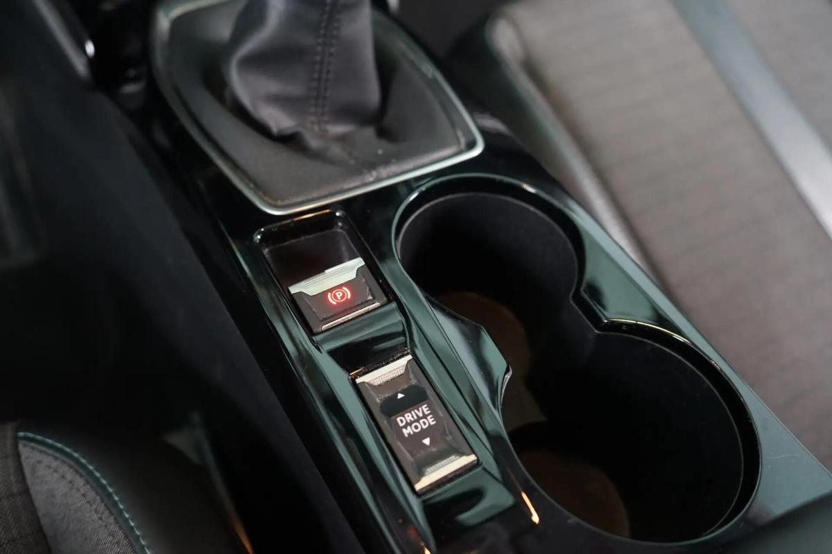 peugeot-208-2021-gasolina-1199cc