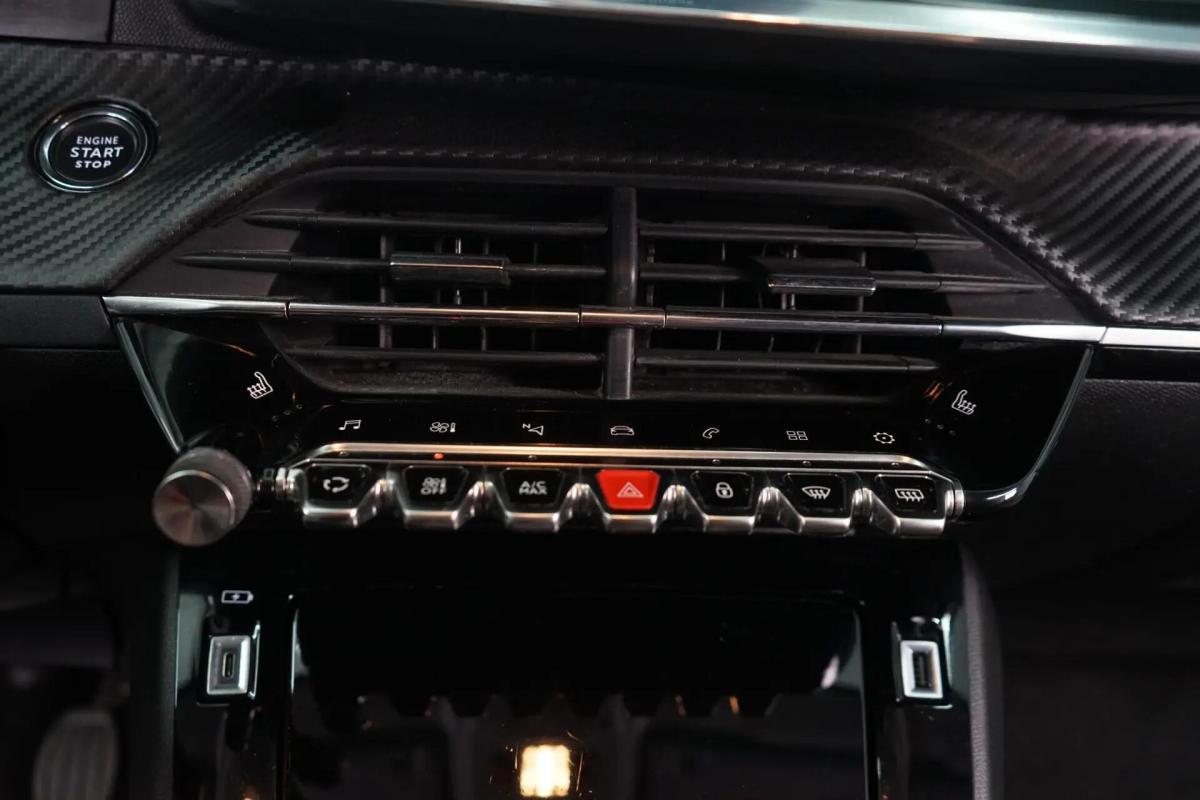 peugeot-208-2021-gasolina-1199cc