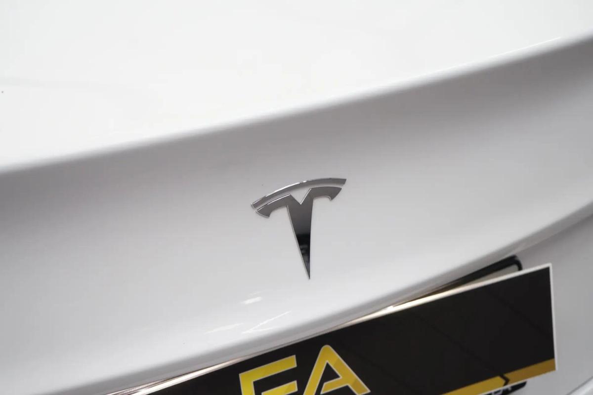 tesla-model-3-2019-eletrico-0cc