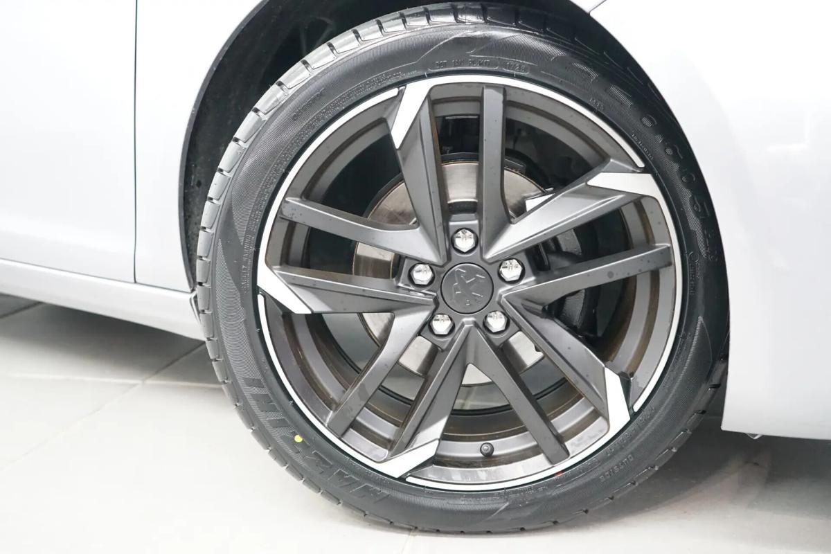 peugeot-308-sw-2015-diesel-1560cc
