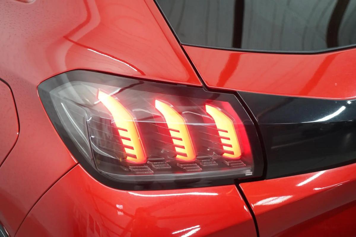 peugeot-208-2020-gasolina-1199cc