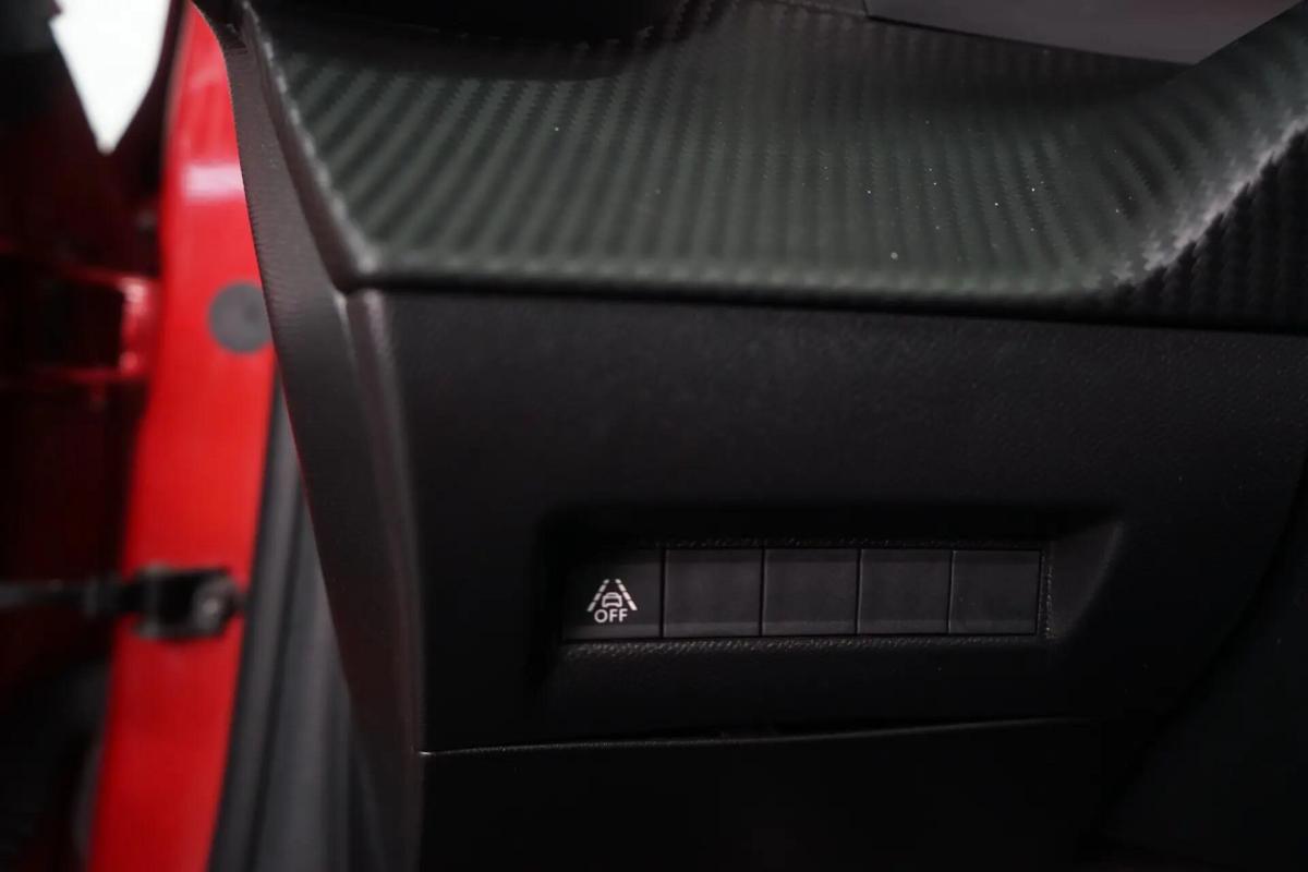 peugeot-208-2020-gasolina-1199cc