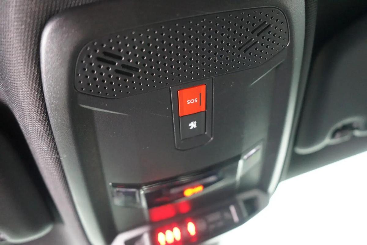 peugeot-208-2020-gasolina-1199cc