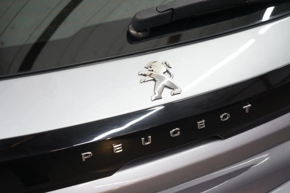 peugeot-208-2021-gasolina-1199cc