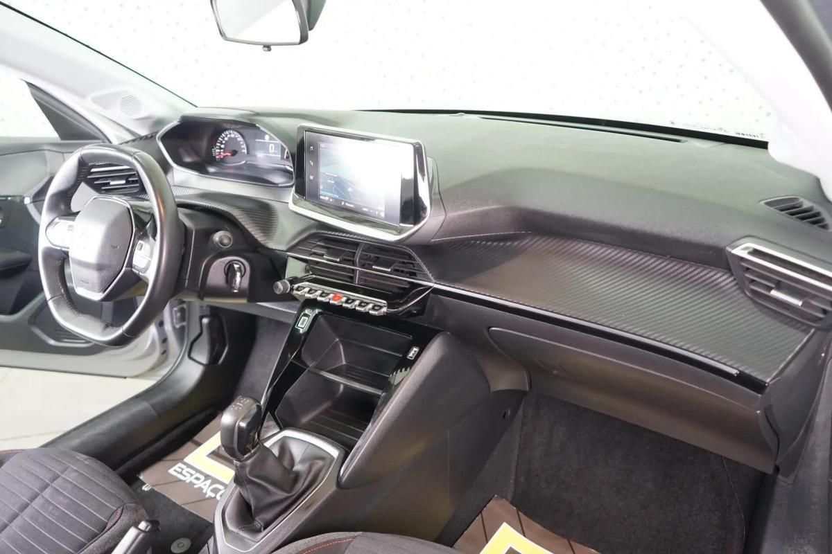 peugeot-208-2021-gasolina-1199cc
