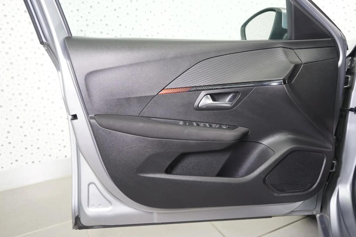 peugeot-208-2021-gasolina-1199cc