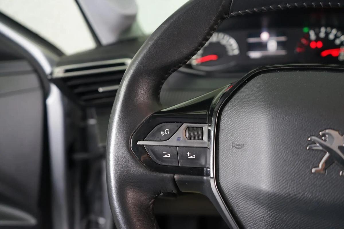 peugeot-208-2021-gasolina-1199cc