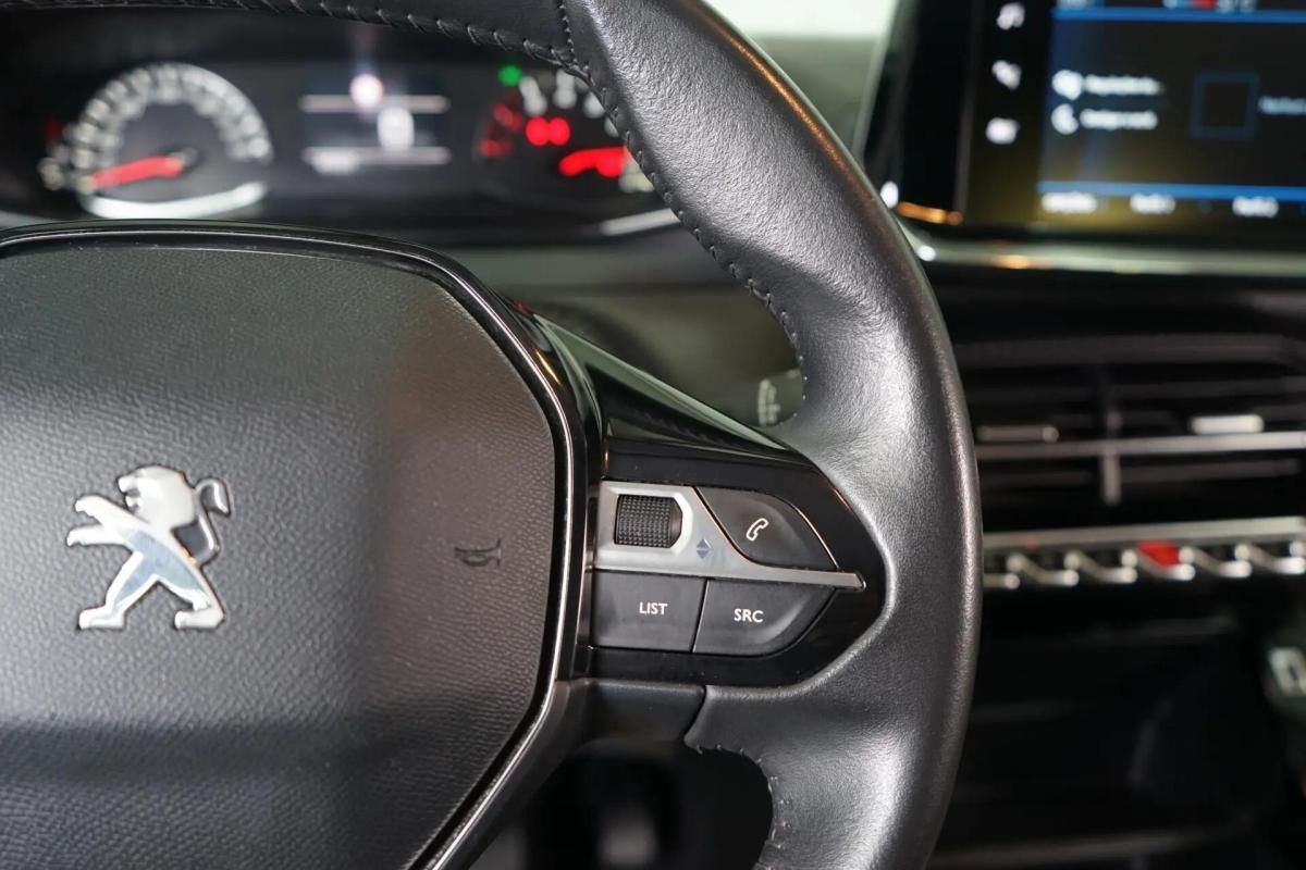 peugeot-208-2021-gasolina-1199cc