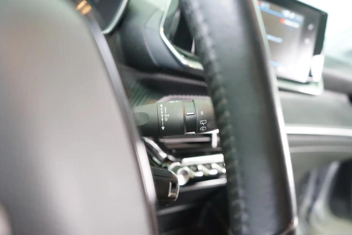 peugeot-208-2021-gasolina-1199cc