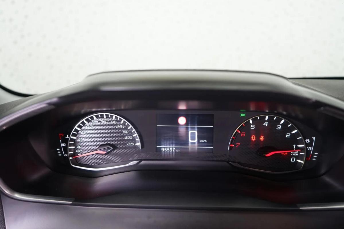 peugeot-208-2021-gasolina-1199cc