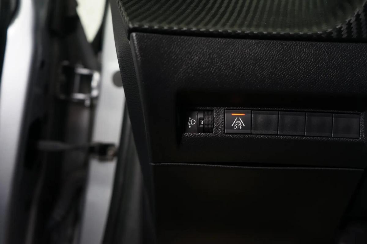 peugeot-208-2021-gasolina-1199cc