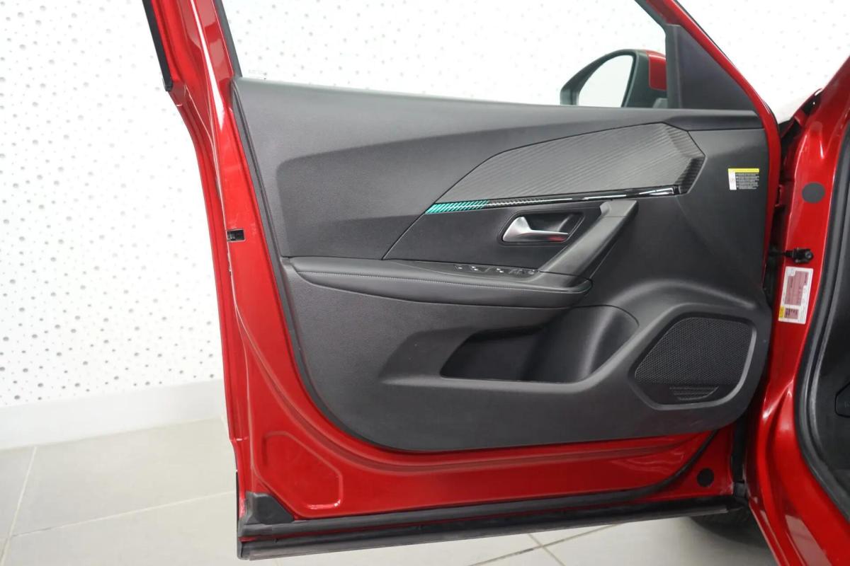peugeot-2008-2021-gasolina-1199cc