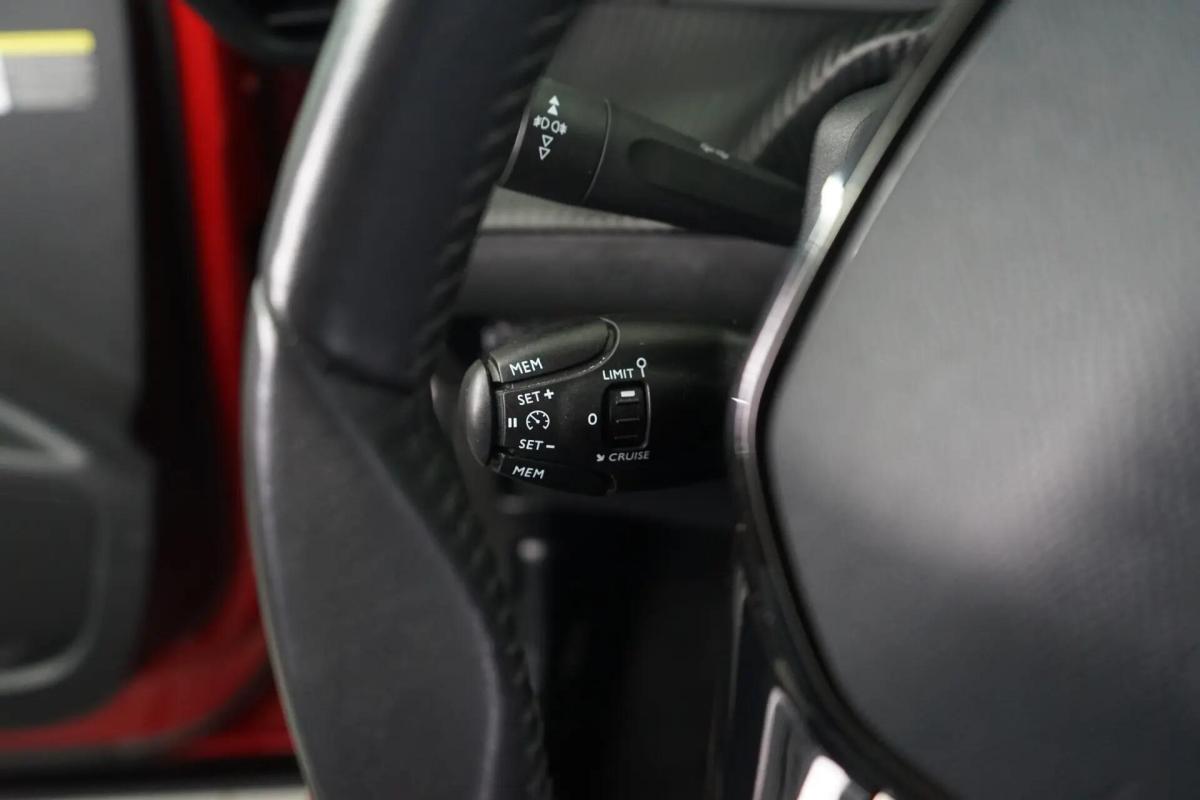 peugeot-2008-2021-gasolina-1199cc